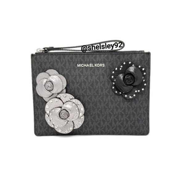 Michael Kors Handbags - ⚠️LAST ONE⚠️ Michael Kors Floral Clutch Wristlet